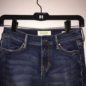 Women’s High Rise Dark Wash Skinny Jean